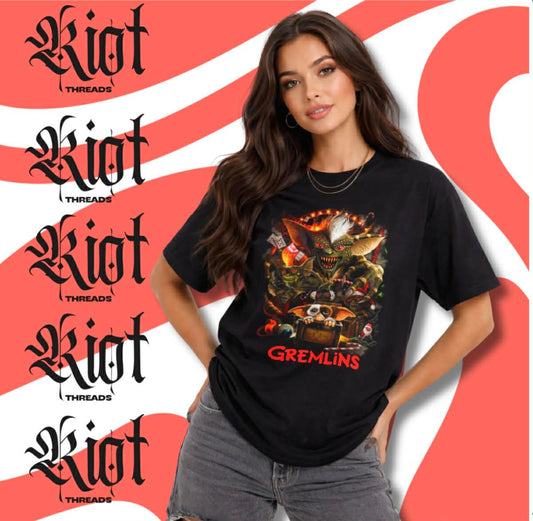 Gremlins Movie Poster Tee | Gizmo and Stripe Horror Classic Shirt